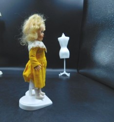 7 inch yellow dress england side
